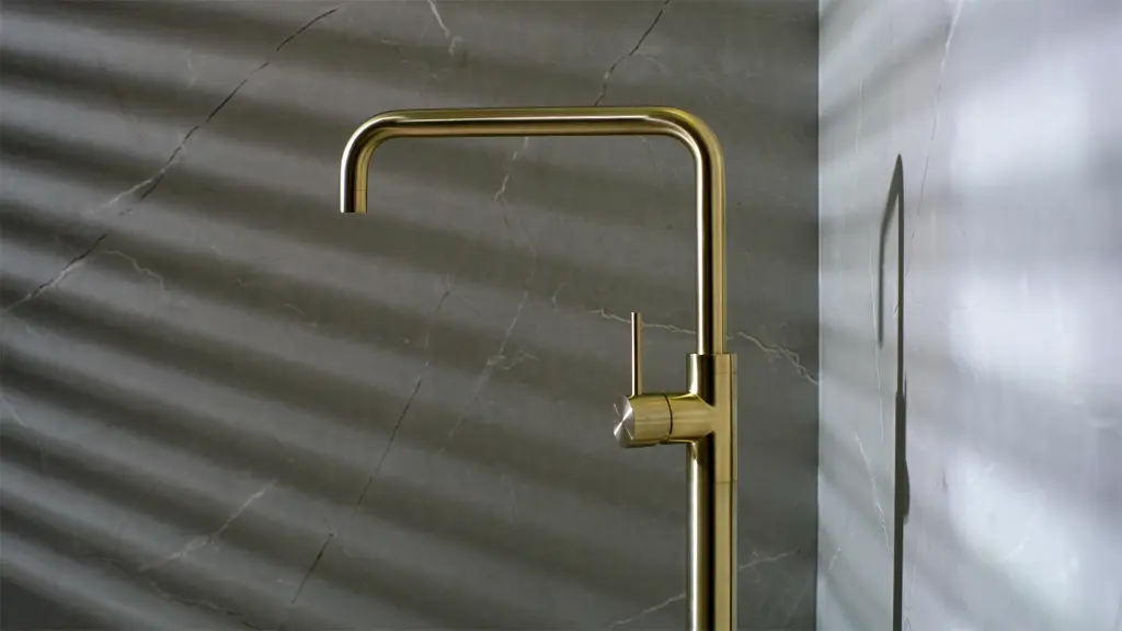 NR221903BBG-lifestyle-image (1).webp