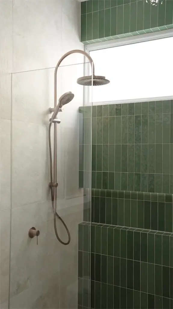 NR251905EBZ-NR251909BZ-lifestyle-image (1).webp