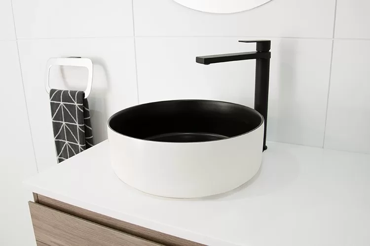 Margot Duo Basin White Out/Black In 