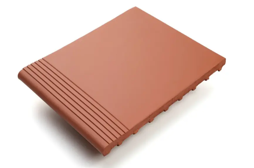 ALICE RED TERRACOTTA STEPTREAD 300X300