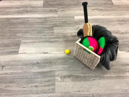 [VYLCLSPCFROK] VINYL- 1220x220x 6.5 CLICKLOCK SPC FRENCH OAK  .5 WEAR 1.5mm IXPE